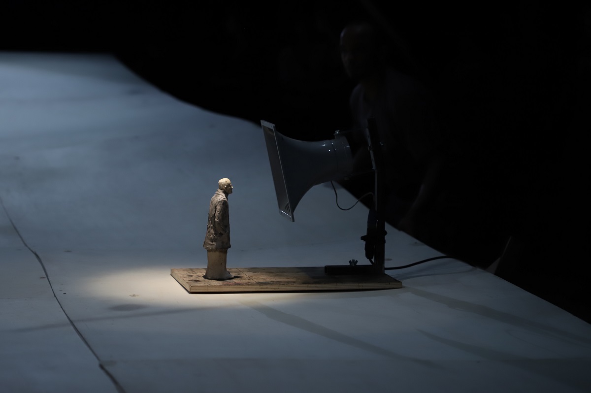 Le Petit Théâtre du Bout du Monde - Opus II / Théâtre de la Massue - Cie Ézéquiel Garcia-Romeu / ©Juliana Dubovska
