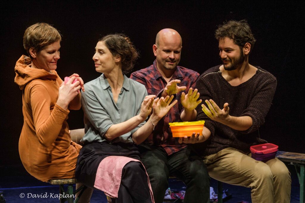 DUST - Cie Golden Delicious et Cie Wilde & Vogel / ©David Kaplan